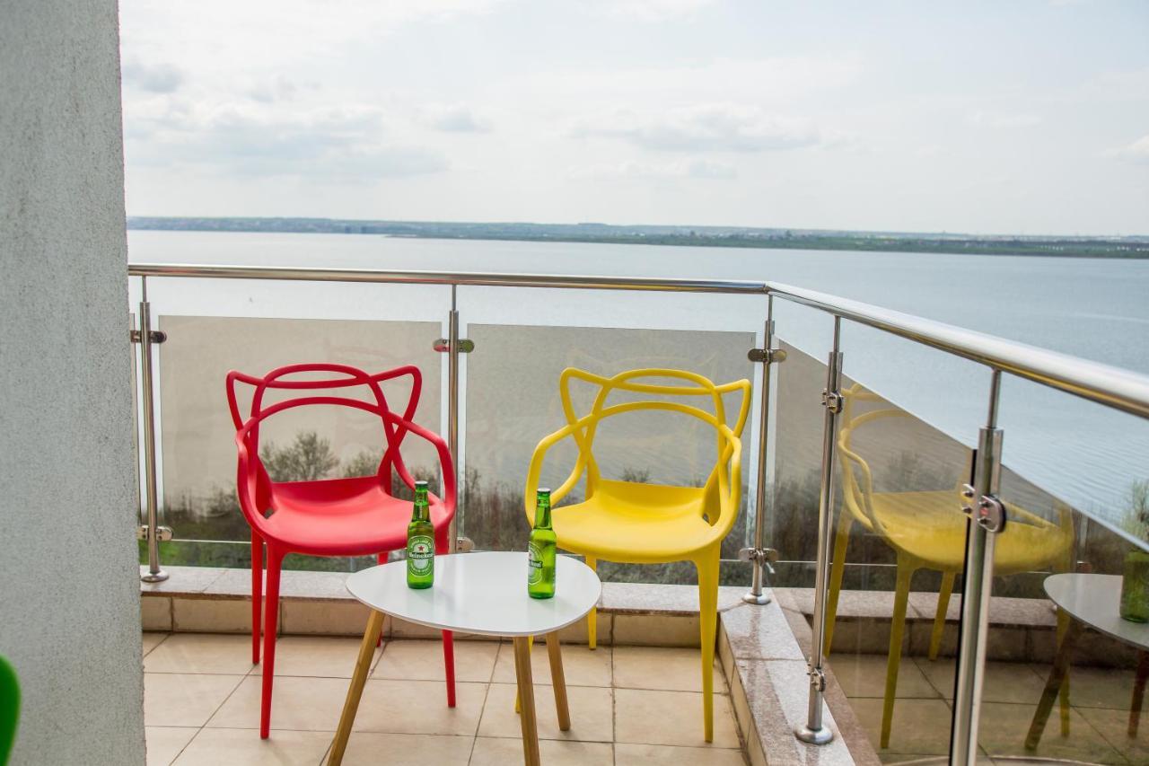 Bella Vista Summerland * Mamaia